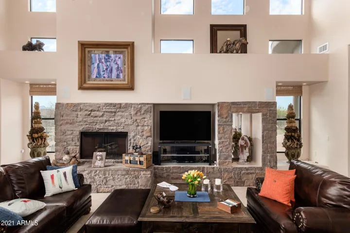 GREAT ROOM, WET BAR, TALL CEILINGS, SEE MATTERPORT AND WALK THROUGH THE HOUSE.