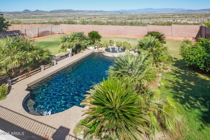 Miles of desert & mountain views!