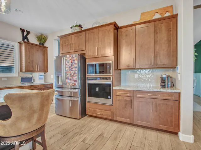 Double oven and more kitchen cabinet space
