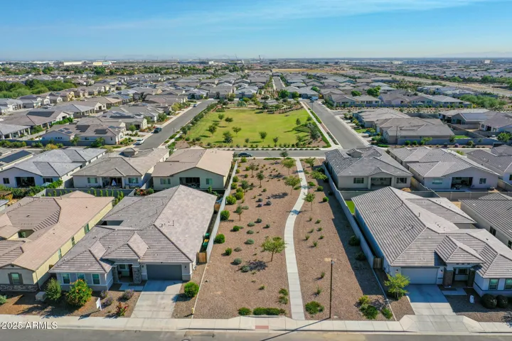 Walking distance to park path and community park