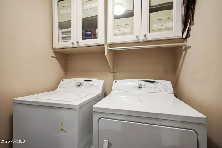LAUNDRY ROOM!!!