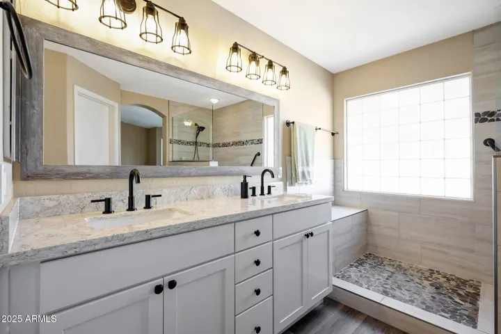 REMODELED PRIMARY BATH!!!