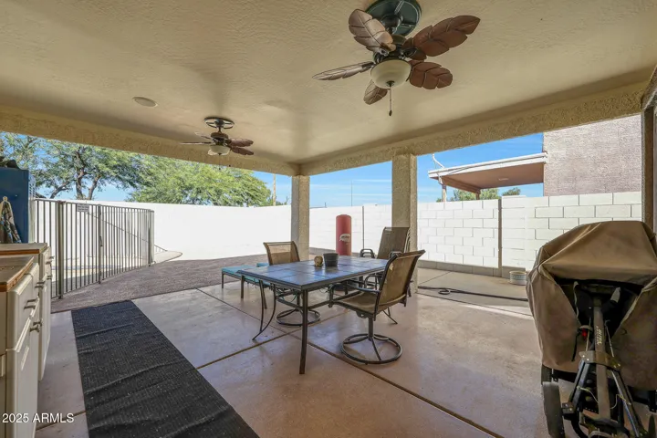 COVERED PATIO!!!