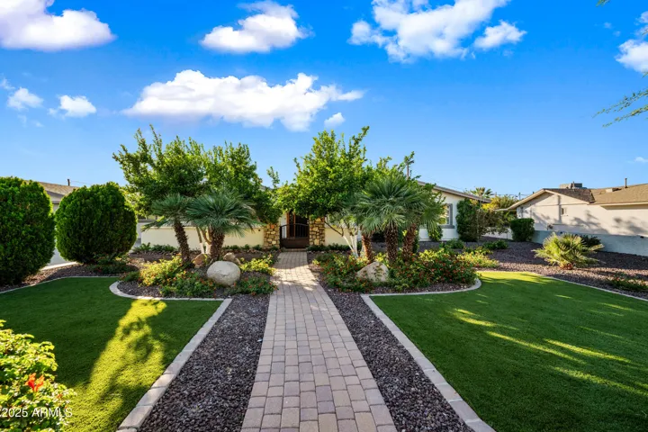 Gorgeous curb appeal!