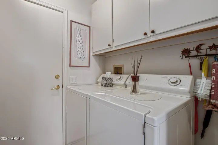 Inside Laundry - extra space behind the door