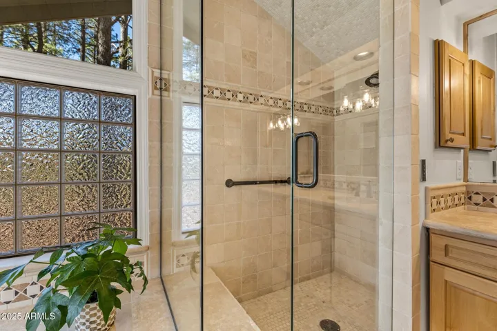En-suite bathroom for secondary bedroom on main level