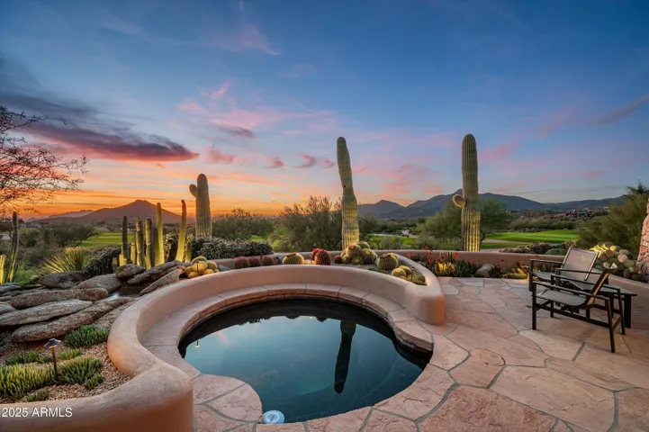 Evening spa views, golf course lot!