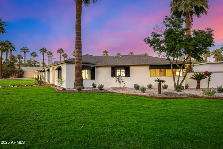 One of the first examples of ranch homes in Phoenix, the Robb Palmcroft House is included in the National Register of Historic Places.