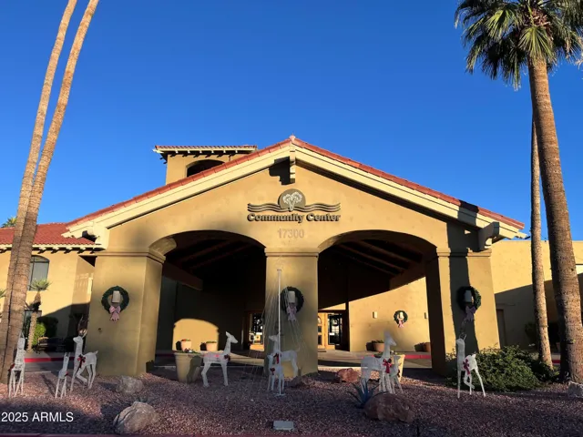 SUN VILLAGE-VIBRANT, ACTIVE & BEAUTIFUL COMMUNITY, INCLUDING GOLF, PICKLEBALL, WOOD SHOP, HAIR SALON, SWIMMING, PICNICS AND MORE!