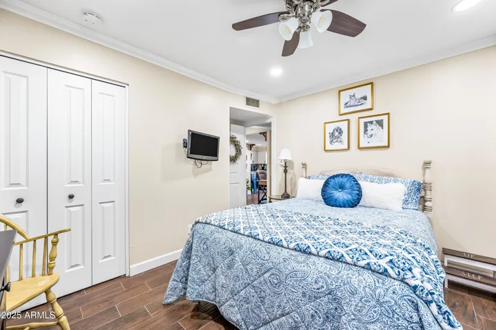 Guest bedroom
