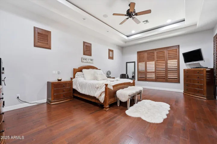Mastive Owners Suite