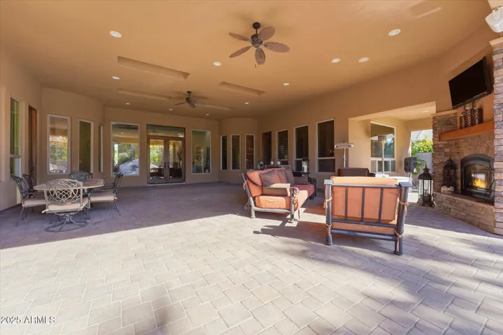Come entertain in the huge covered patio space