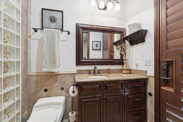 Bathroom one, with axcess to pool