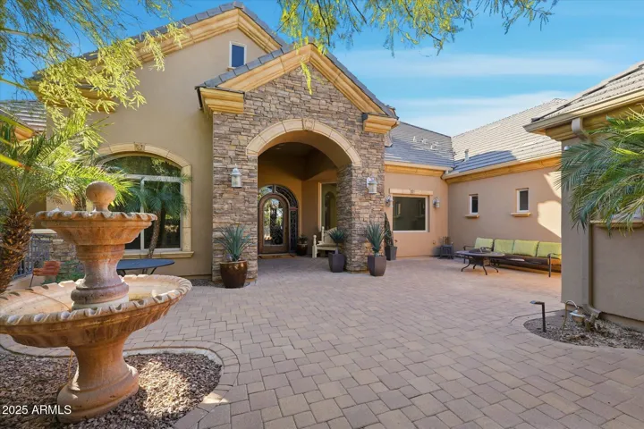 Private courtyard