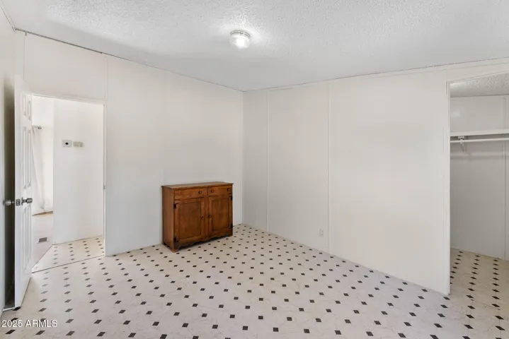 Bedroom (2)
