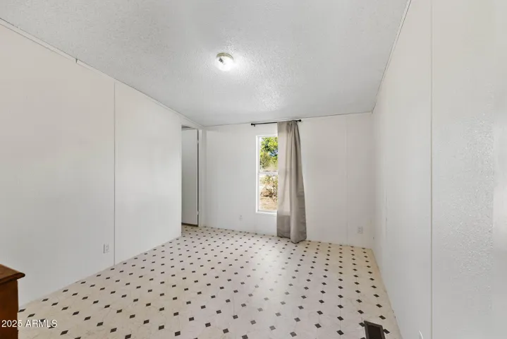Bedroom (2)
