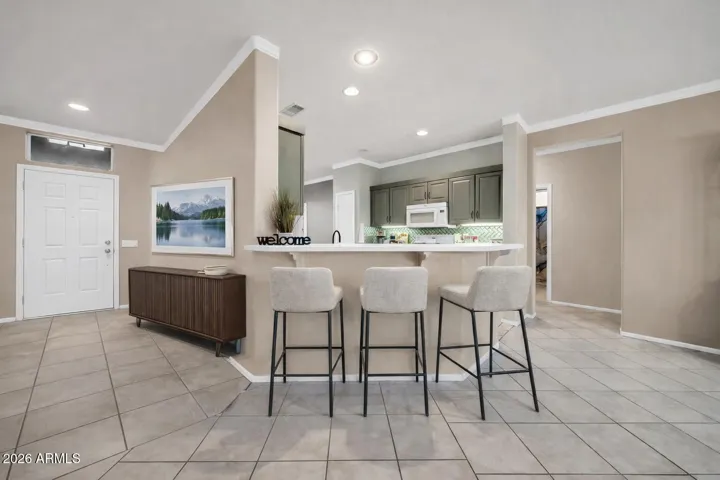 FOYER ENTRY