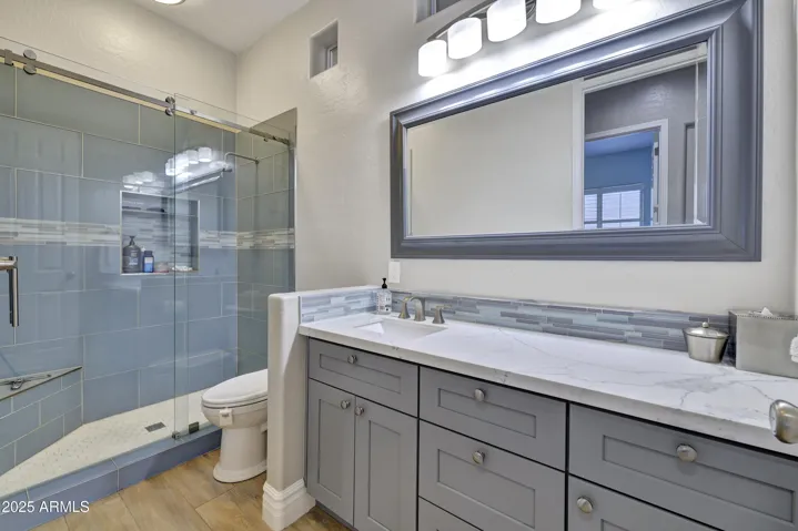 Bathroom in the Wing with the 2 bedrooms
