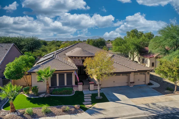 Single Level w/ Basement - 3 car Garage