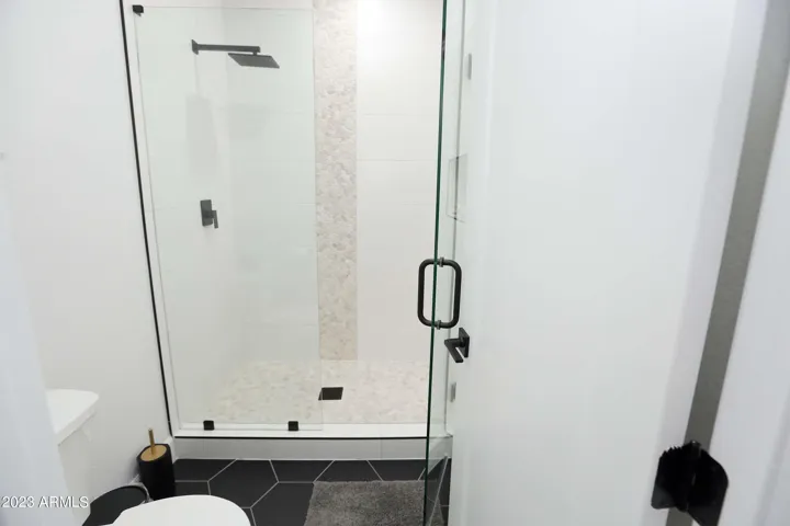GORGEOUS Shower