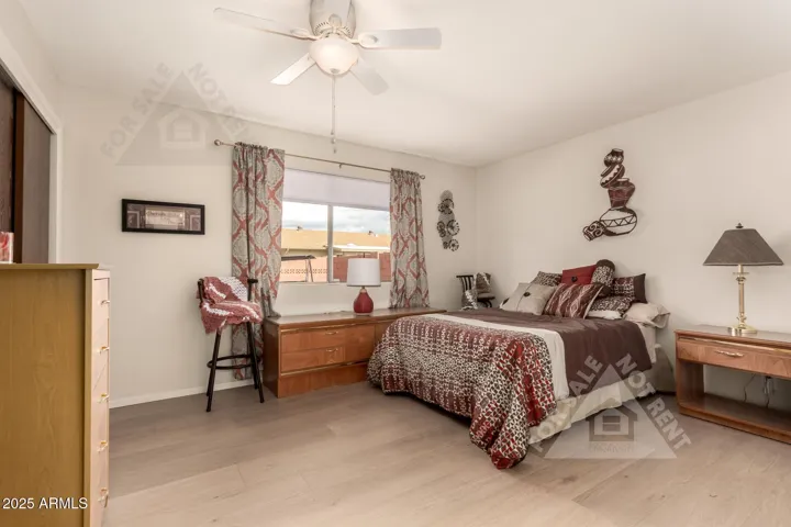 Roomy guest room