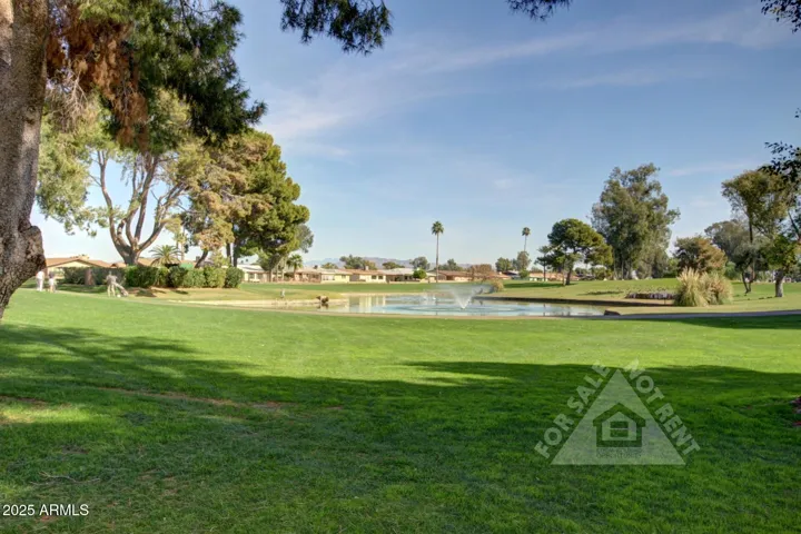 Golf course community