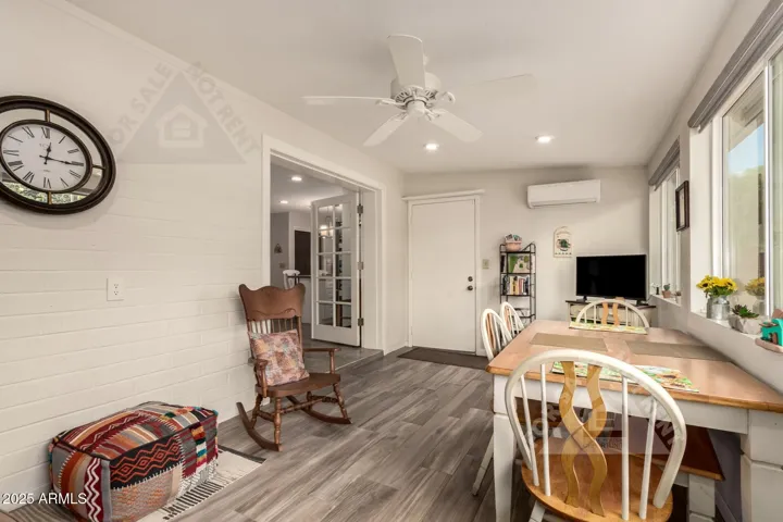 Arizona room, light, bright with mini-split