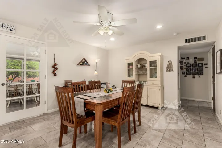 Dining room, French doors to arizona room