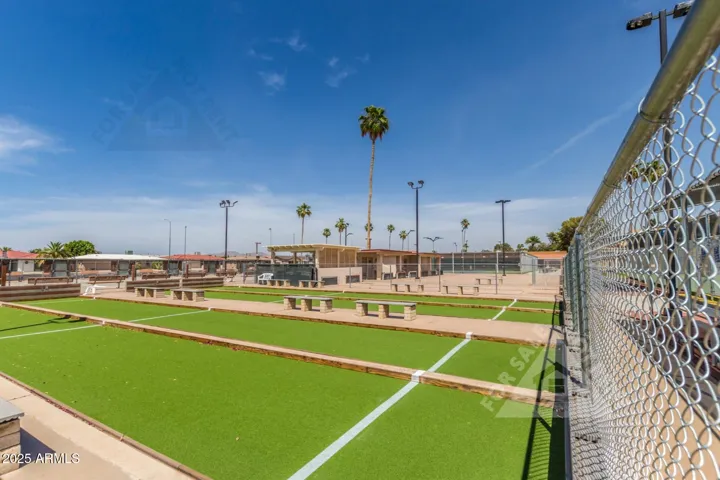 So many community amenities