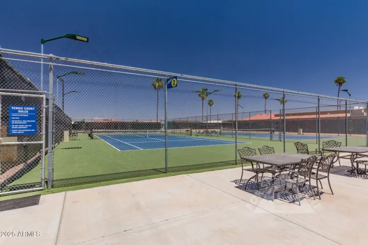So many community amenities