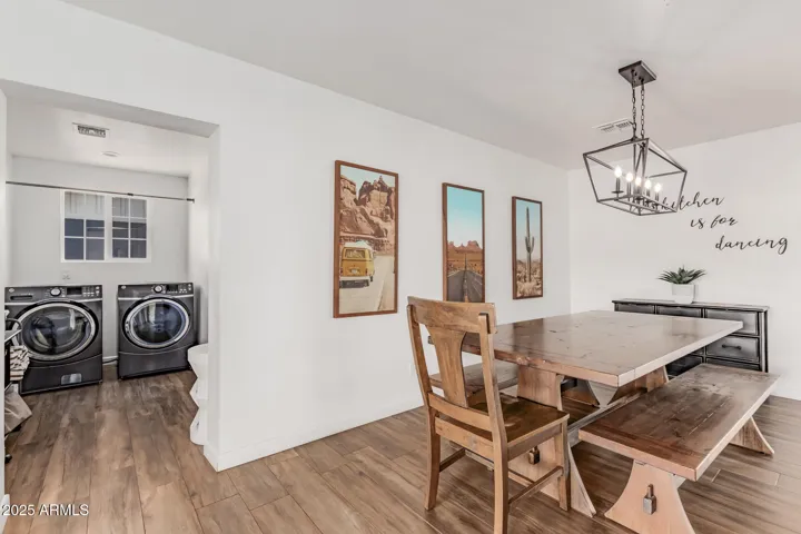 DININGROOM