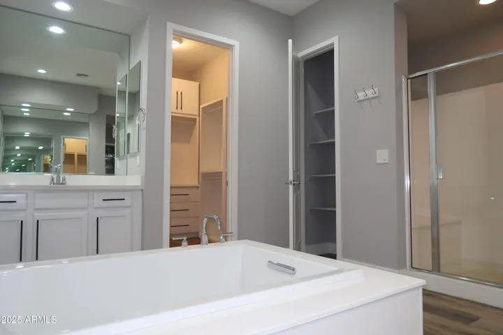 PRIMARY BATH EN-SUITE