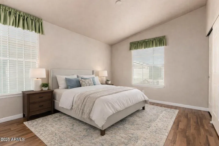 Virtually staged with AI (Guest Bedroom)