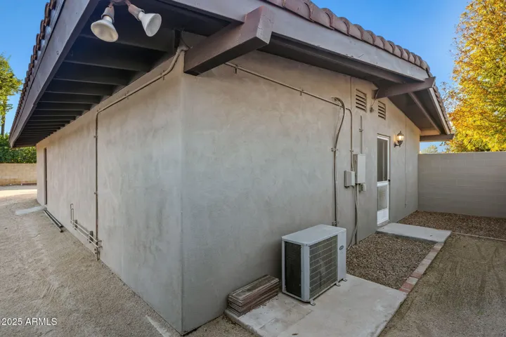 Separate entrance for casita
