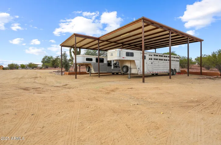 2 full covered RV hookups