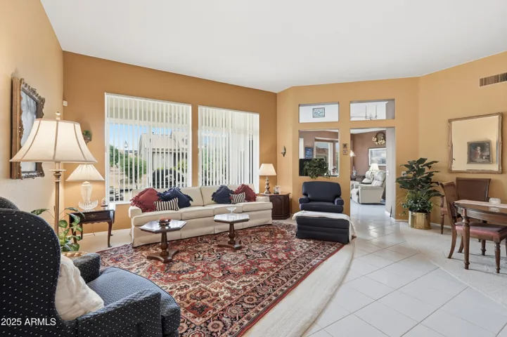 Light, bright & inviting room for entertaining!