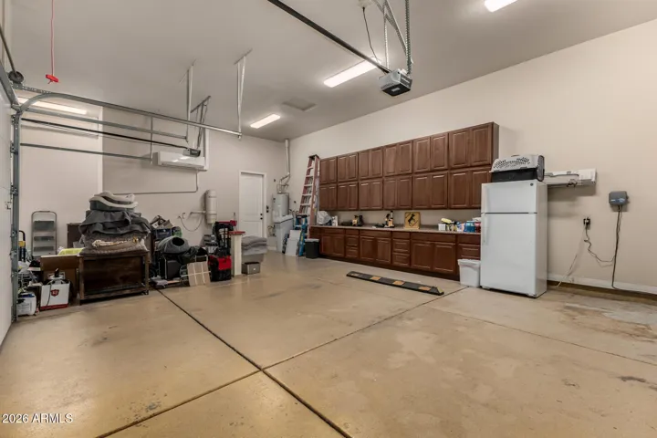 3 CAR GARAGE