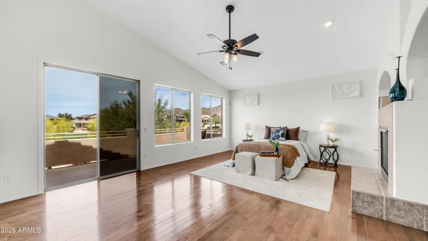 Light Filled Suite With Private Balcony