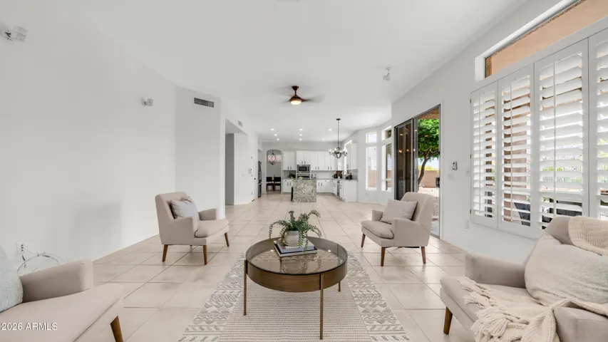Open Floorplan to Kitchen