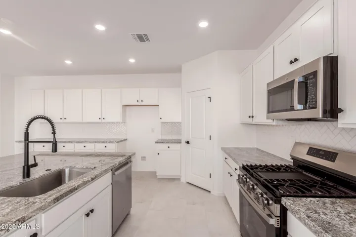 Kitchen 3