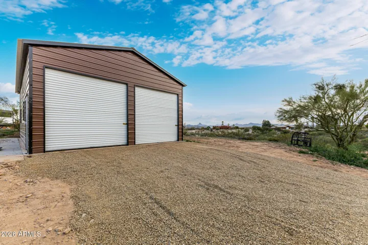 4 car garage / workshop