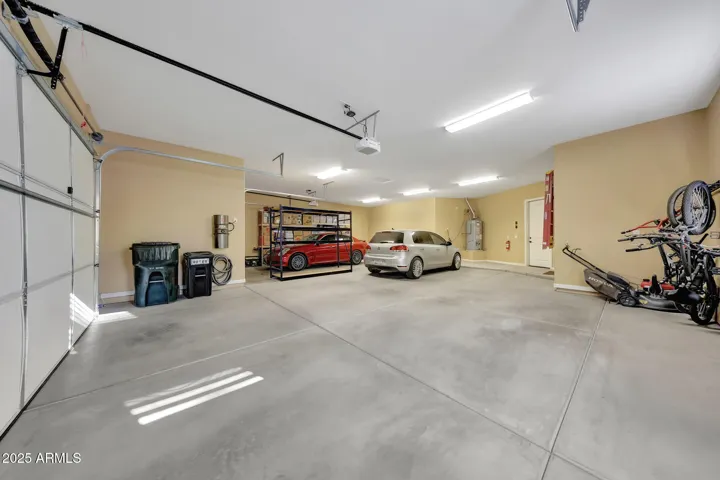 Room for 4 vehicles