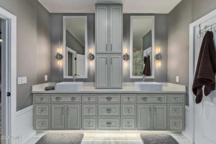 Primary luxury bath