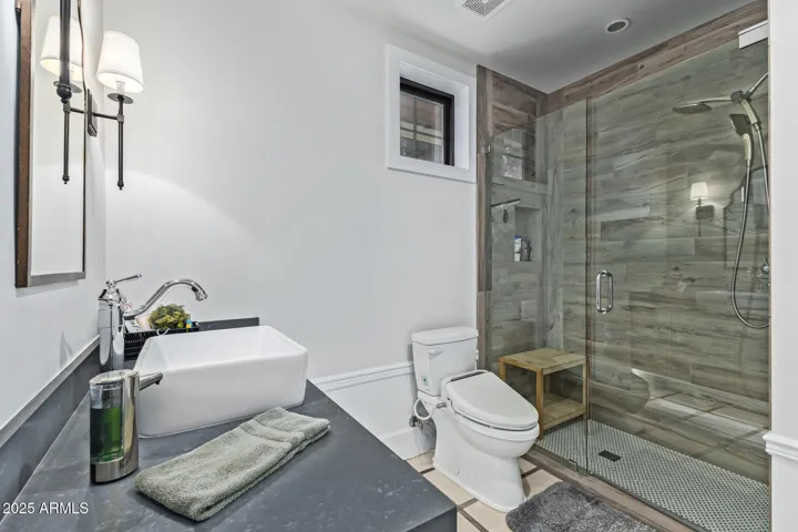 Downstairs Junior Suite bath