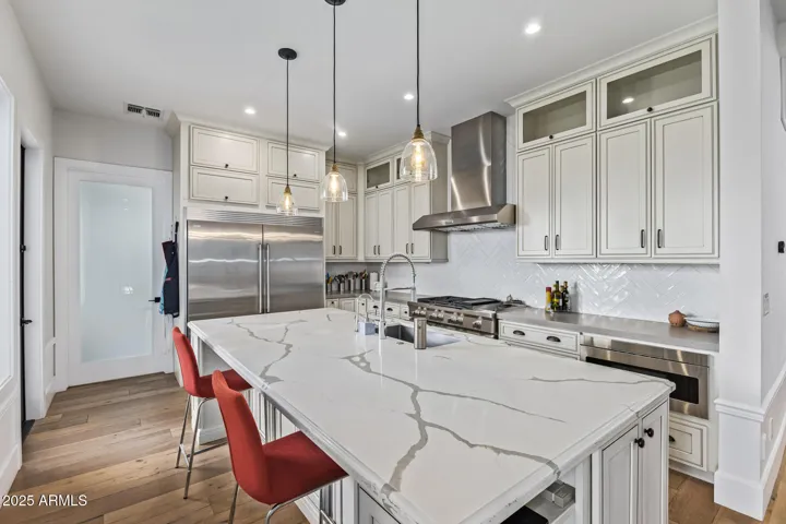 Gourmet Chef's Kitchen!