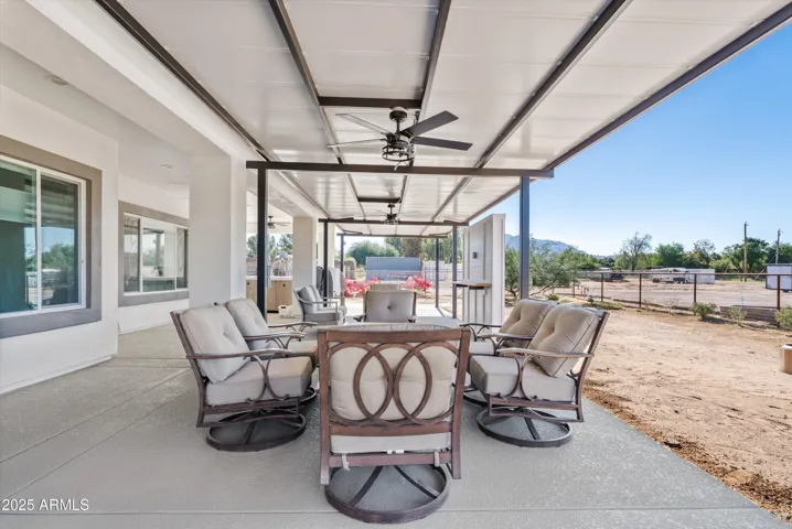 Entertaining area