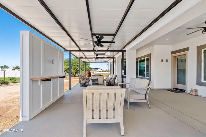 Entertaining area