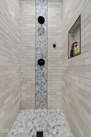 Primary shower