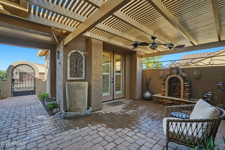 Sit outside in the covered courtyard beside a warm fire and listen to the pond.