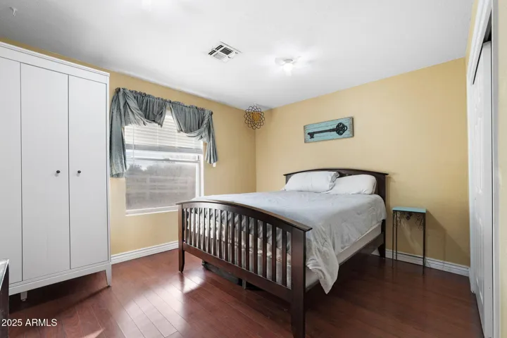 Secondary bedroom